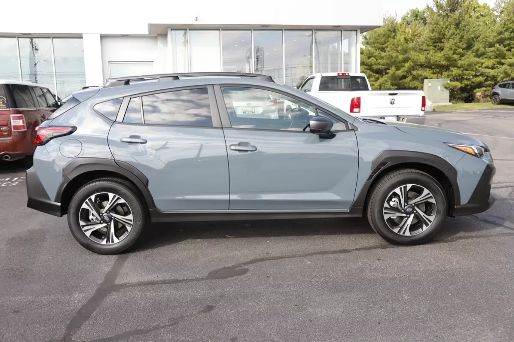2025 Subaru Crosstrek Premium photo 1