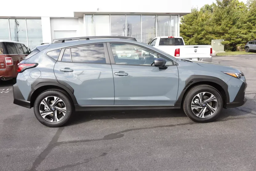 2025 Subaru Crosstrek Premium photo 1