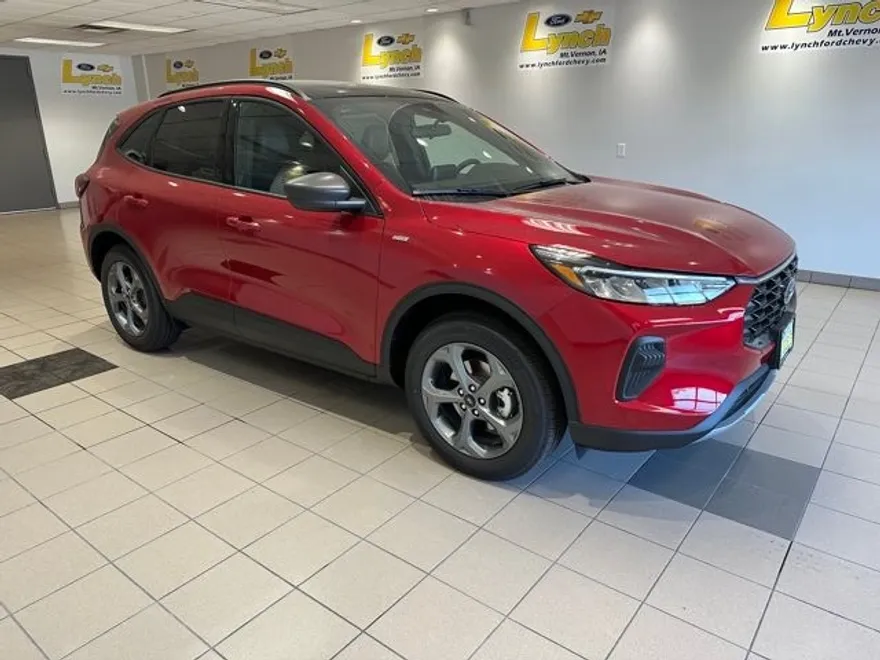 2025 Ford Escape ST-Line photo 1