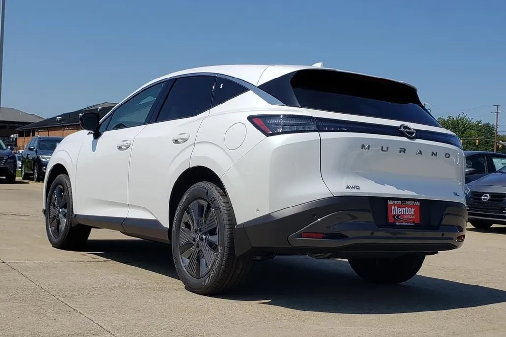 2025 Nissan Murano SL photo 1
