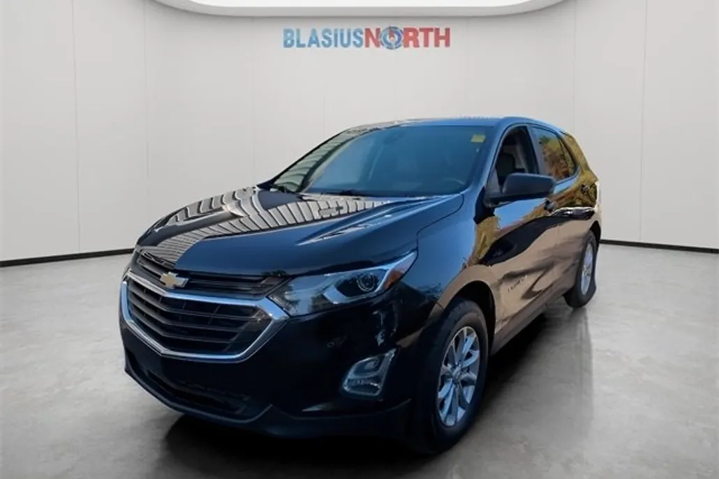 2020 Chevrolet Equinox LS photo 1