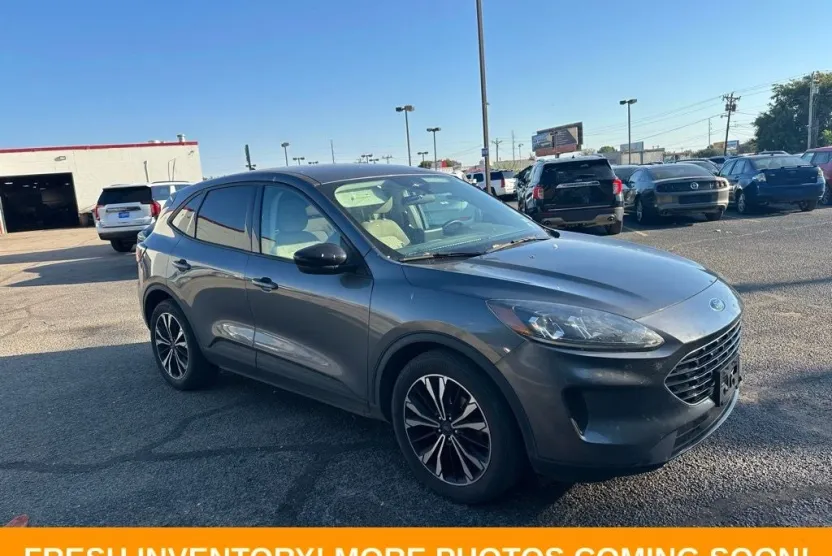 2022 Ford Escape SE photo 1