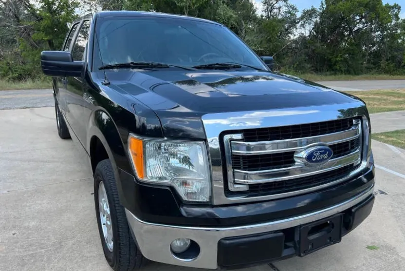 2013 Ford F-150 XLT photo 1