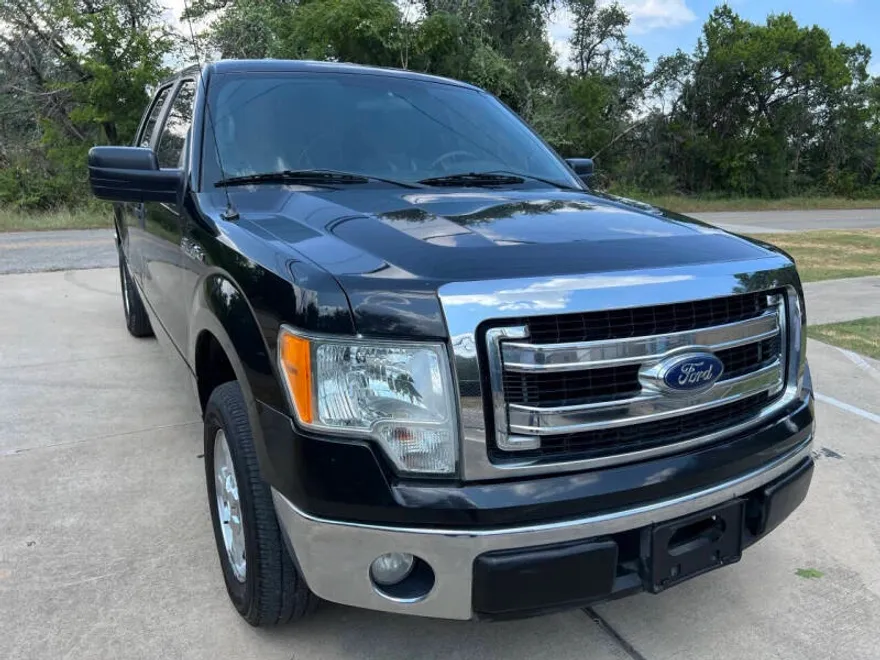 2013 Ford F-150 XLT photo 1