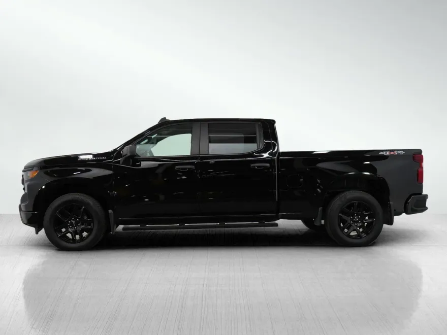 2023 Chevrolet Silverado 1500 Custom photo 1