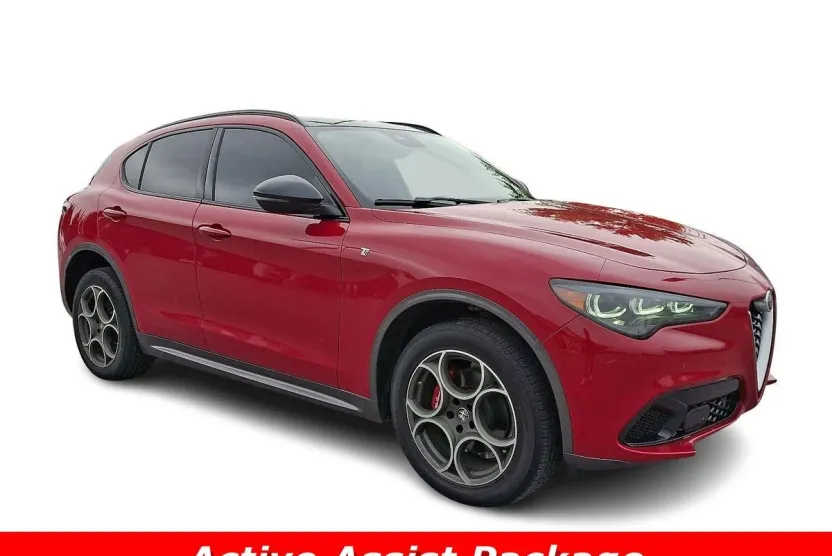 2024 Alfa Romeo Stelvio Ti photo 1