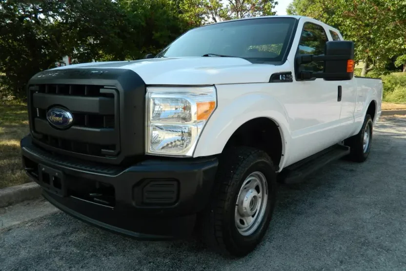 2016 Ford F-250 XL photo 1