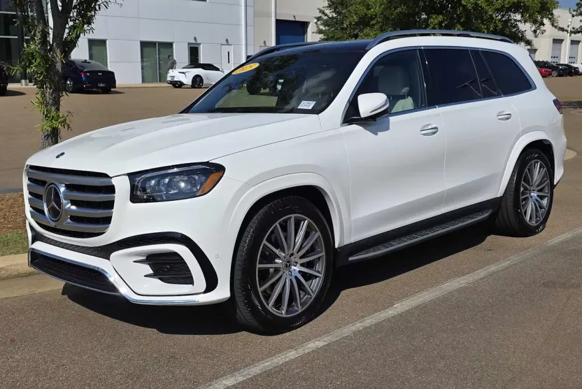 2025 Mercedes Benz GLS 450 photo 1