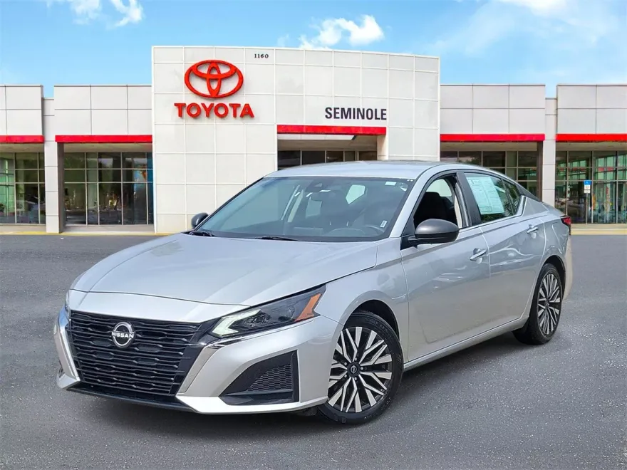 2024 Nissan Altima 2.5 SV photo 1