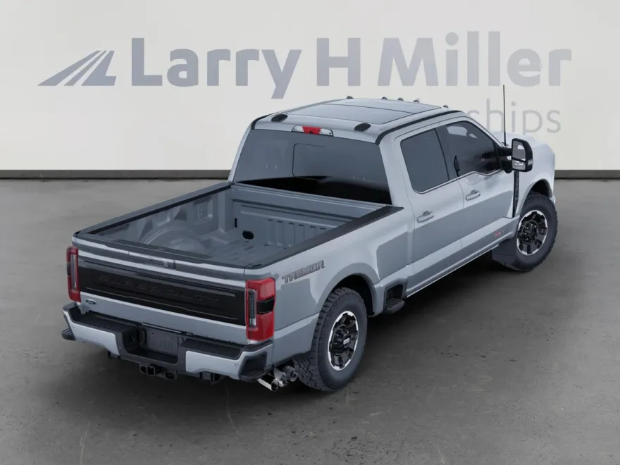 2025 Ford F-350 Platinum photo 1