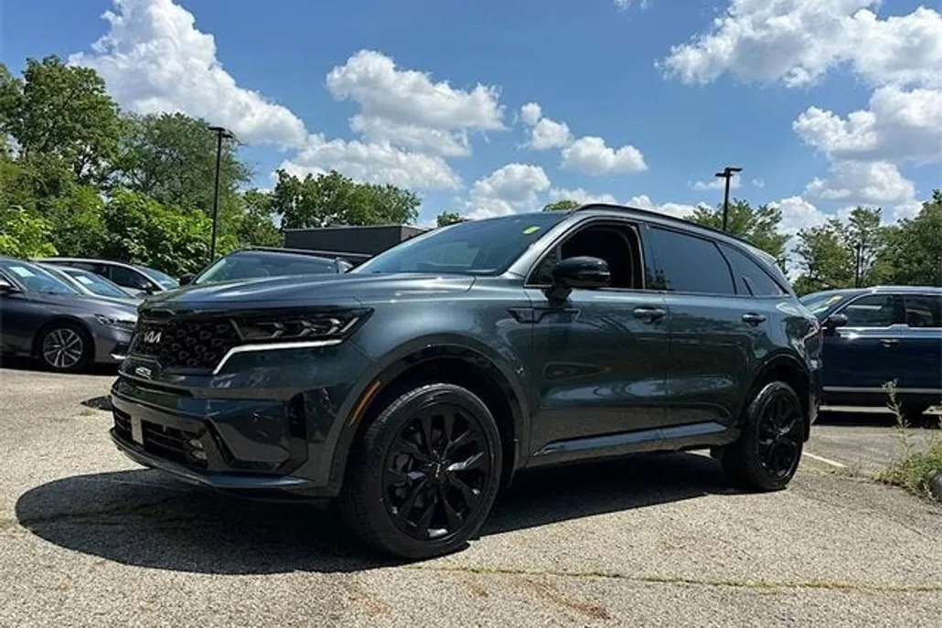 2022 Kia Sorento SX photo 1
