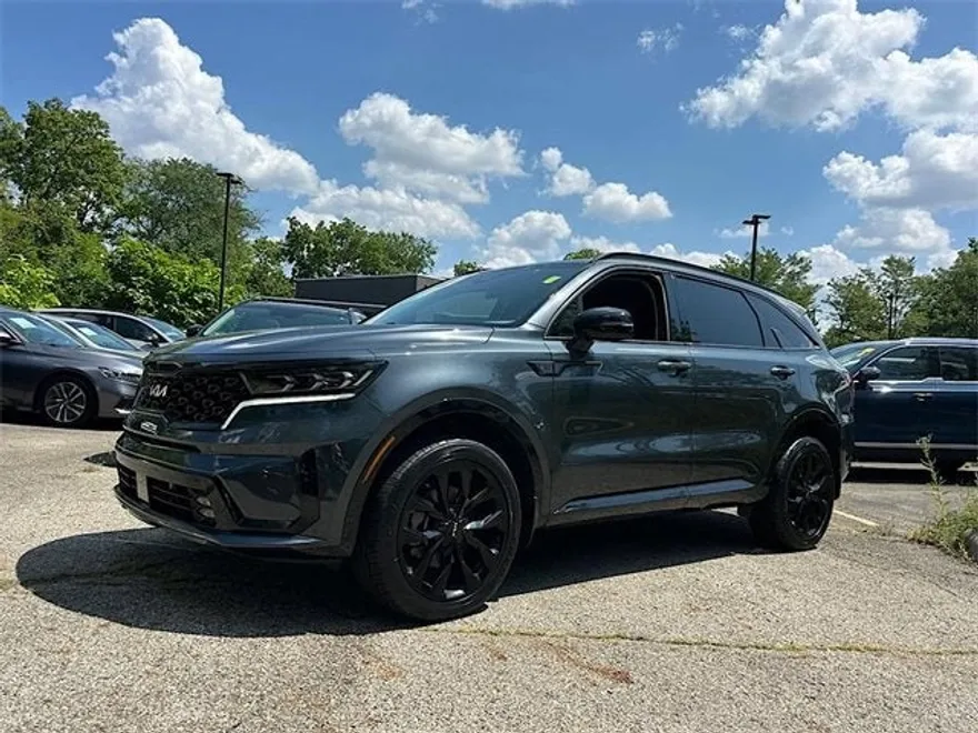 2022 Kia Sorento SX photo 1