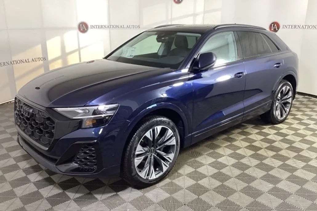 2025 Audi Q8 55 Premium Plus photo 1