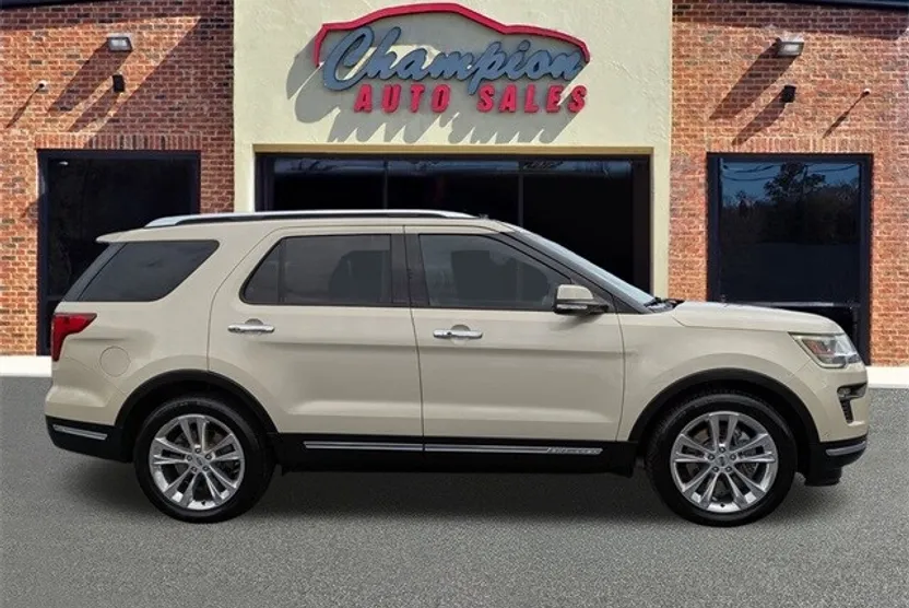 2018 Ford Explorer Limited photo 1