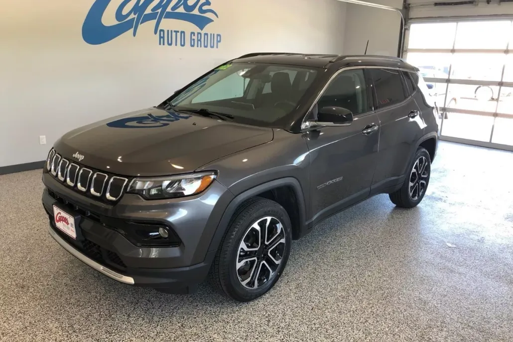 2022 Jeep Compass Limited photo 1