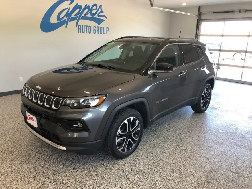 2022 Jeep Compass Limited photo 1