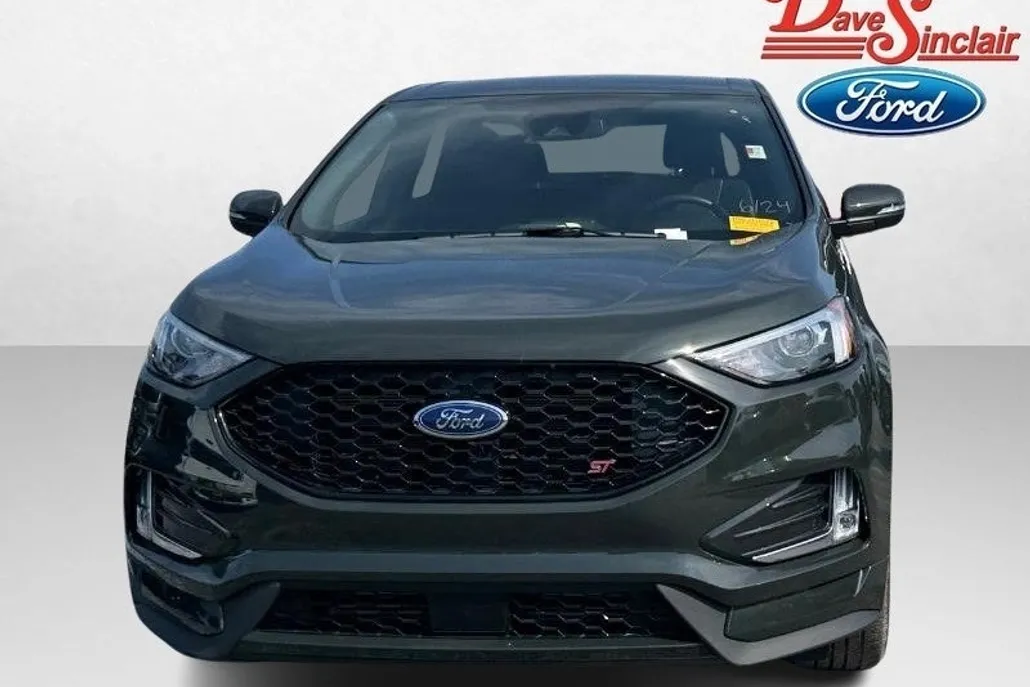2024 Ford Edge ST photo 1