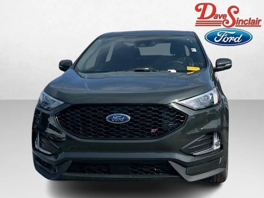2024 Ford Edge ST photo 1