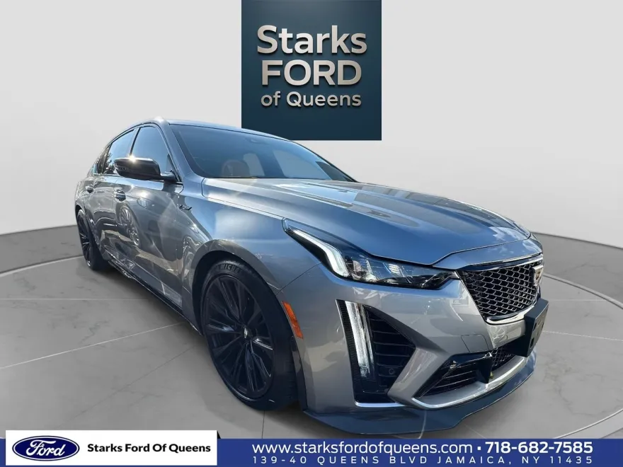 2024 Cadillac CT5 V photo 1