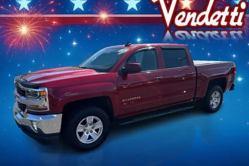 2018 Chevrolet Silverado 1500 LT photo 1