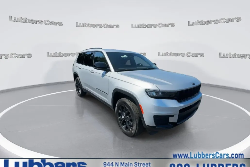 2024 Jeep Grand Cherokee Altitude photo 1