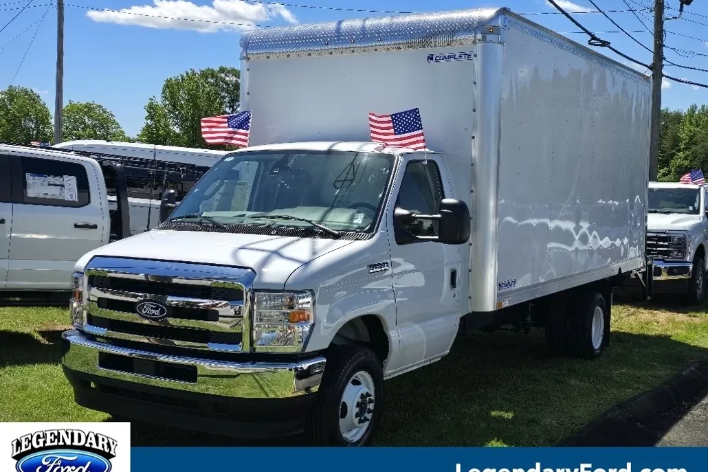 2026 Ford E-450 photo 1