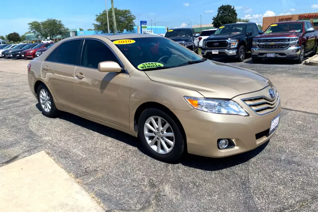 2010 Toyota Camry XLE photo 1