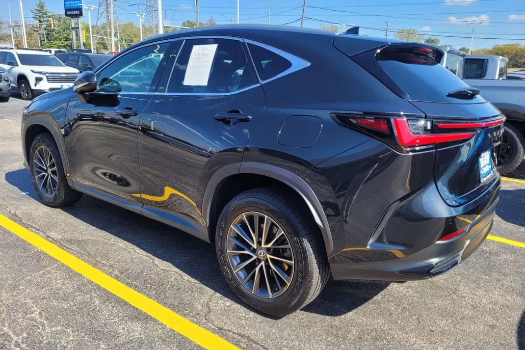 2023 Lexus NX 350 photo 1