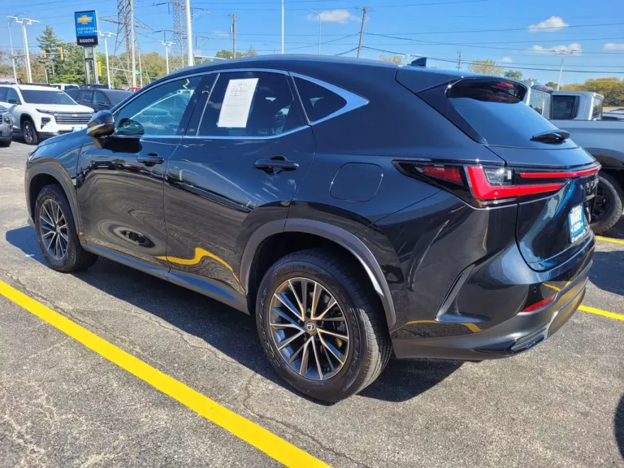 2023 Lexus NX 350 photo 1
