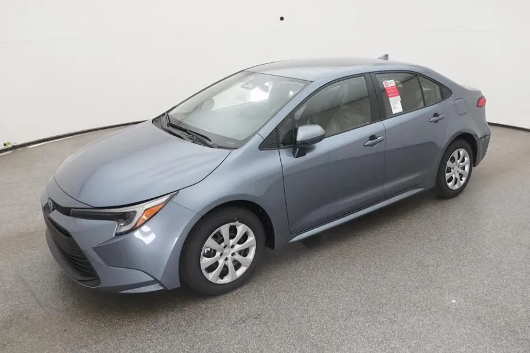 2025 Toyota Corolla Hybrid LE photo 1