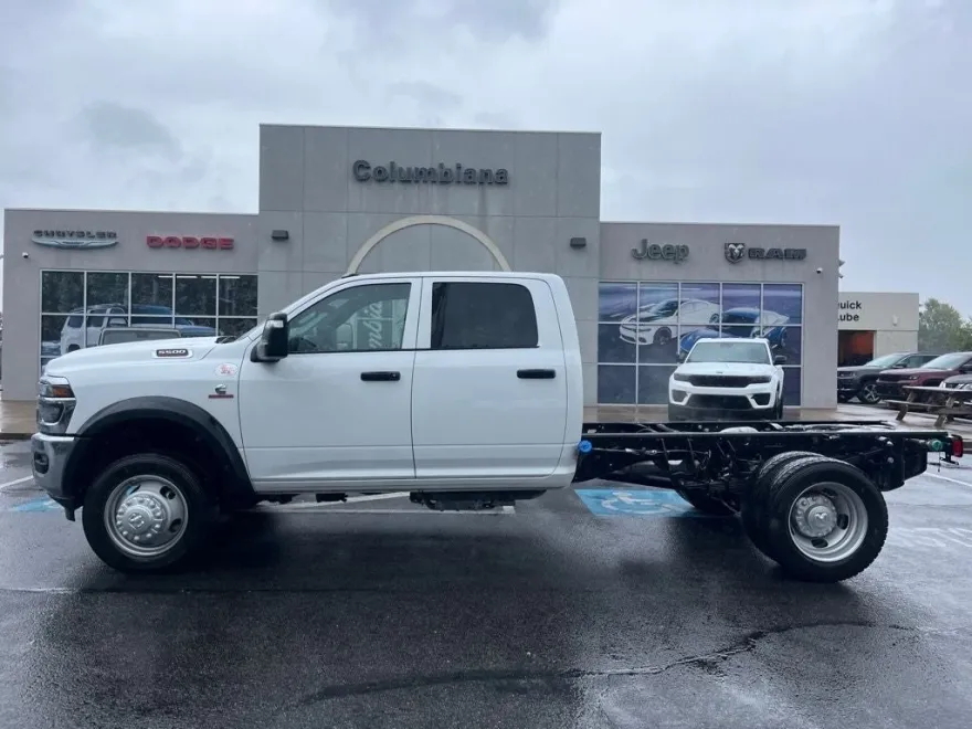 2025 Ram 5500 photo 1