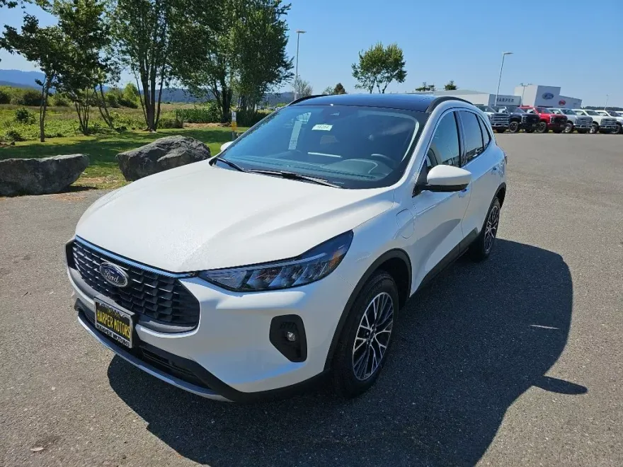 2025 Ford Escape Plug-In Hybrid photo 1