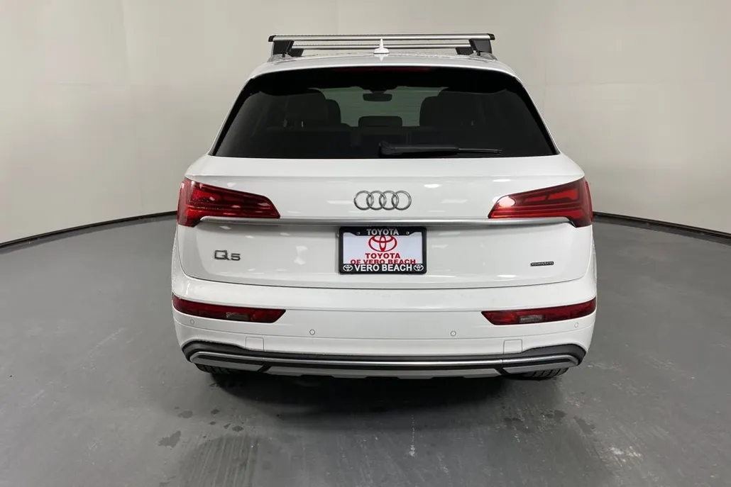 2024 Audi Q5 40 Premium photo 1