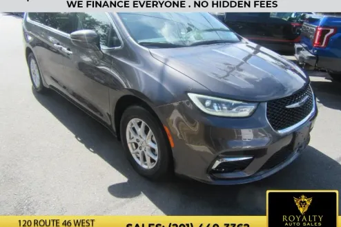2021 Chrysler Pacifica Touring L photo 3