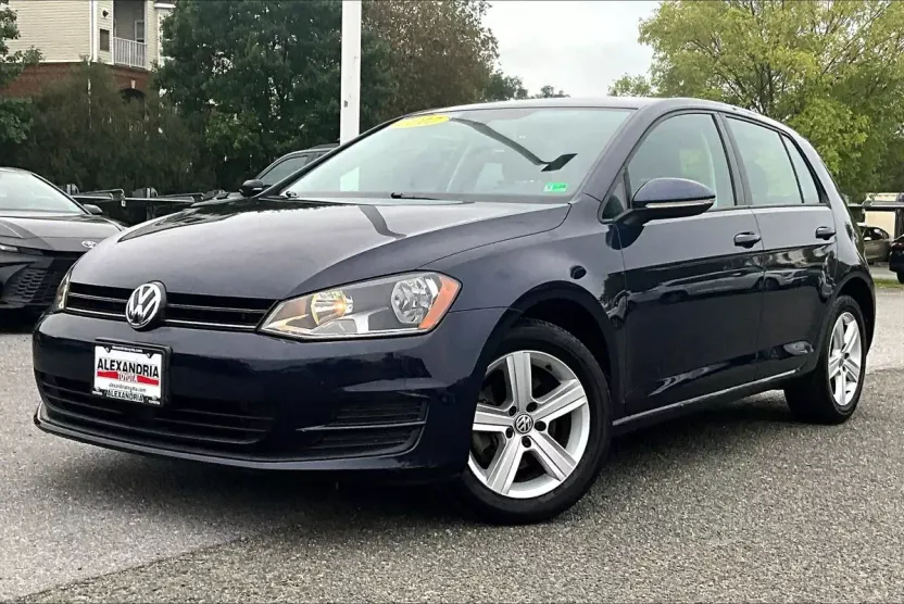 2017 Volkswagen Golf Wolfsburg Edition photo 1