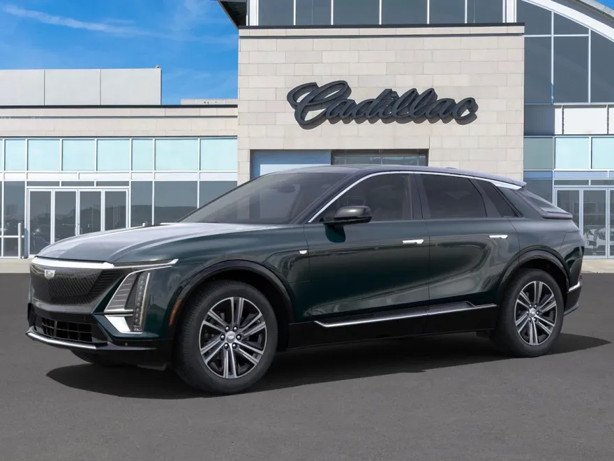 2025 Cadillac Lyriq Luxury photo 2
