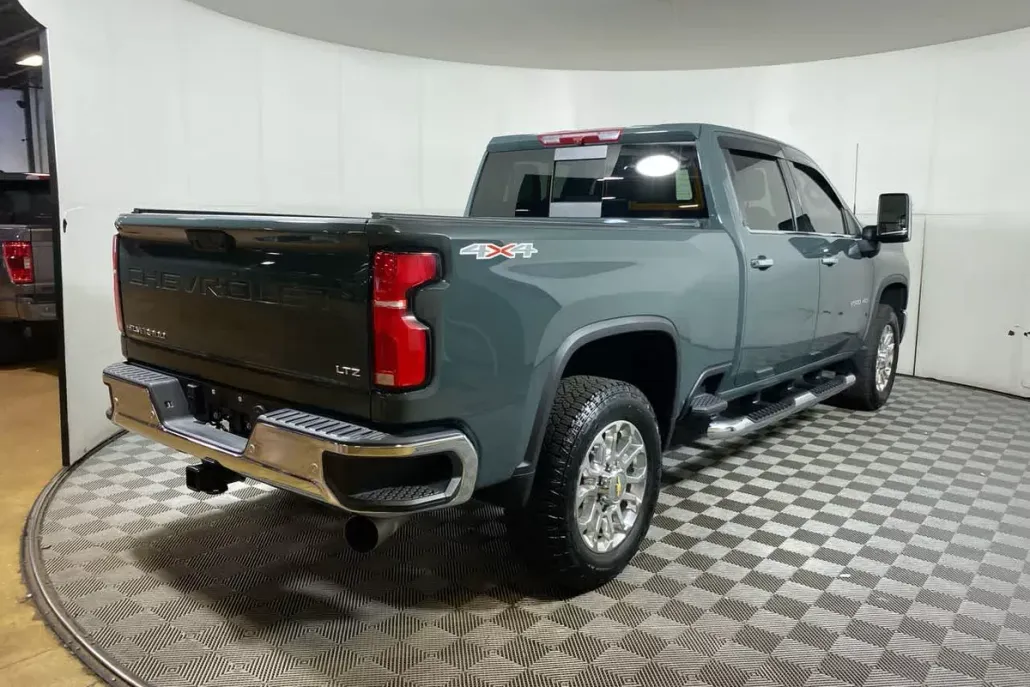 2025 Chevrolet Silverado 2500HD LTZ photo 1