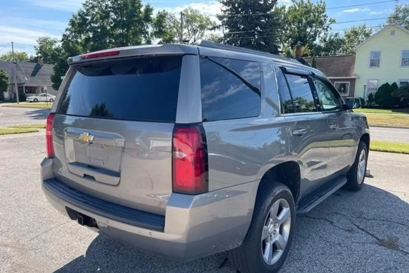 2017 Chevrolet Tahoe LT photo 1