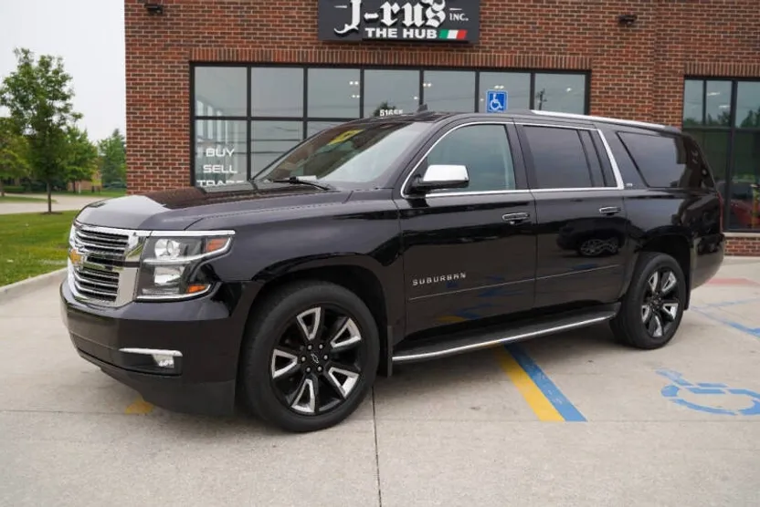 2016 Chevrolet Suburban LTZ photo 1