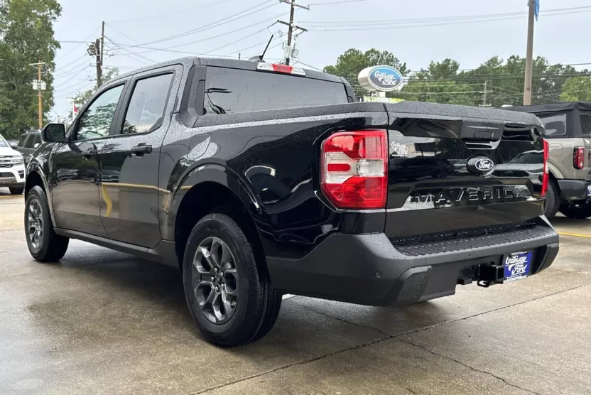 2025 Ford Maverick XLT photo 1