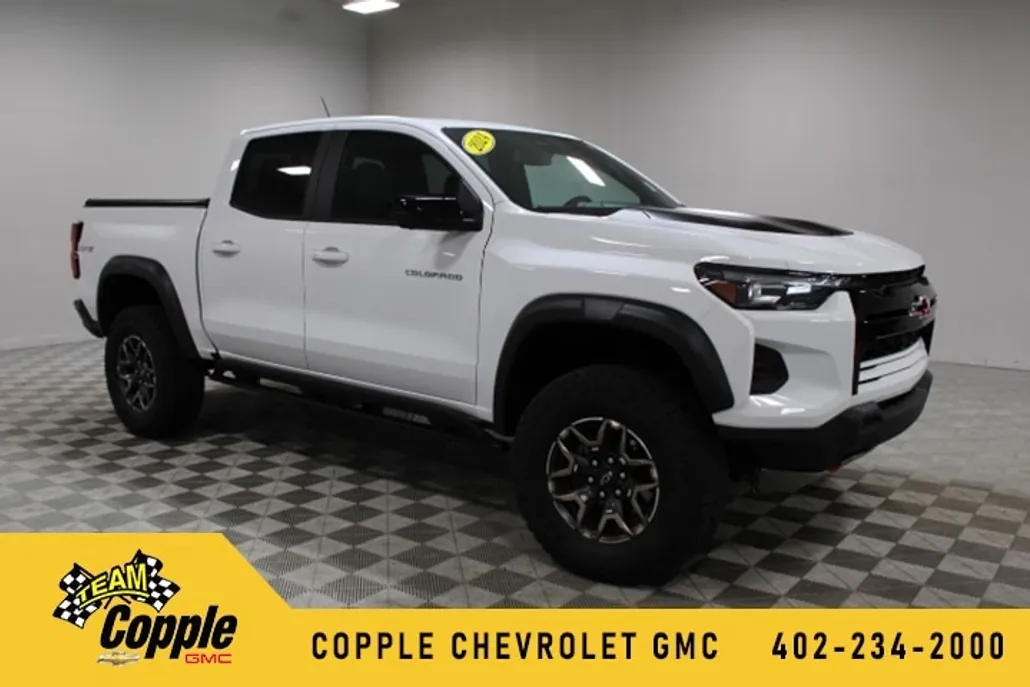 2024 Chevrolet Colorado ZR2 photo 1