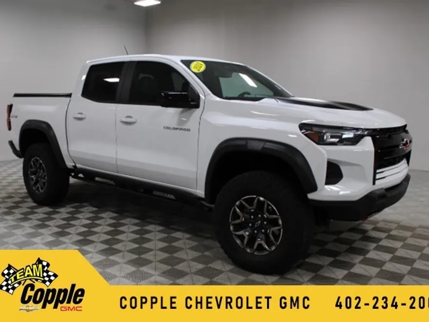 2024 Chevrolet Colorado ZR2 photo 1