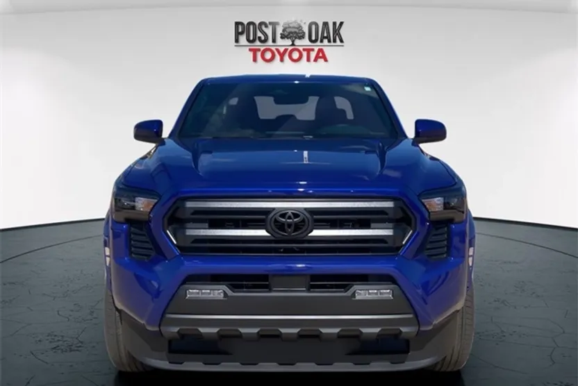 2025 Toyota Tacoma SR5 4x4 Double Cab photo 1