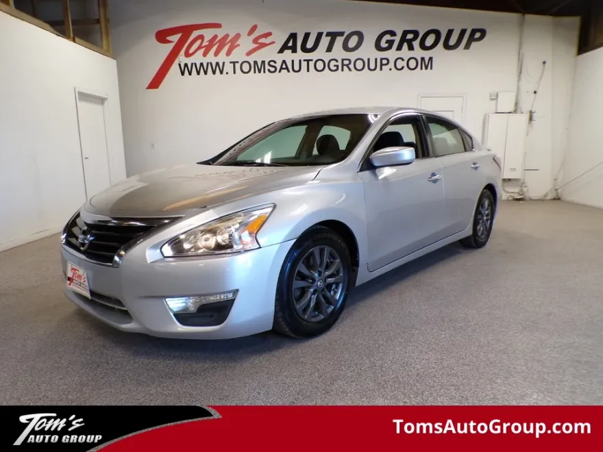 2015 Nissan Altima 2.5 S photo 1