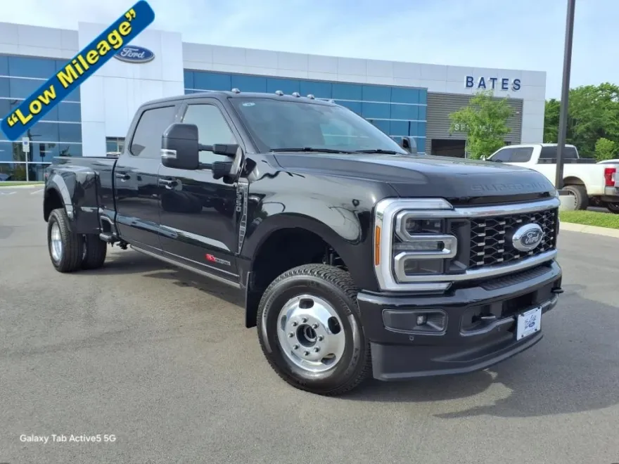2025 Ford F-350 photo 1