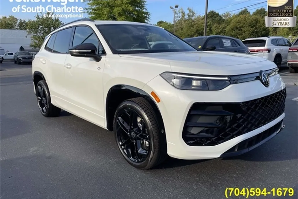 2025 Volkswagen Tiguan SE R-Line Black photo 1