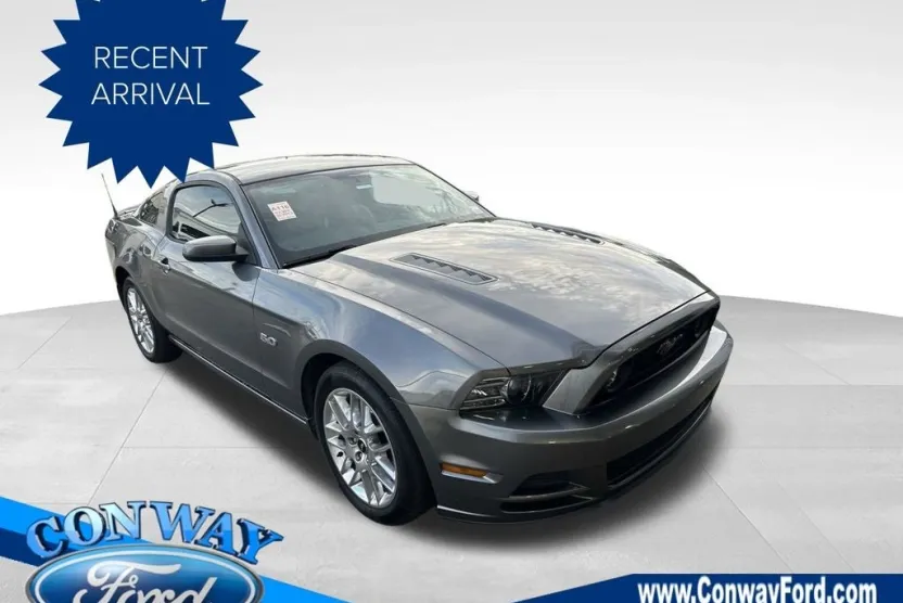 2013 Ford Mustang GT Premium photo 1