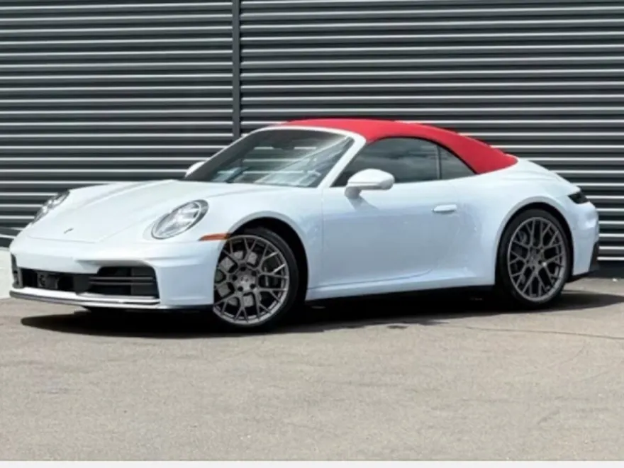 2025 Porsche 911 photo 1