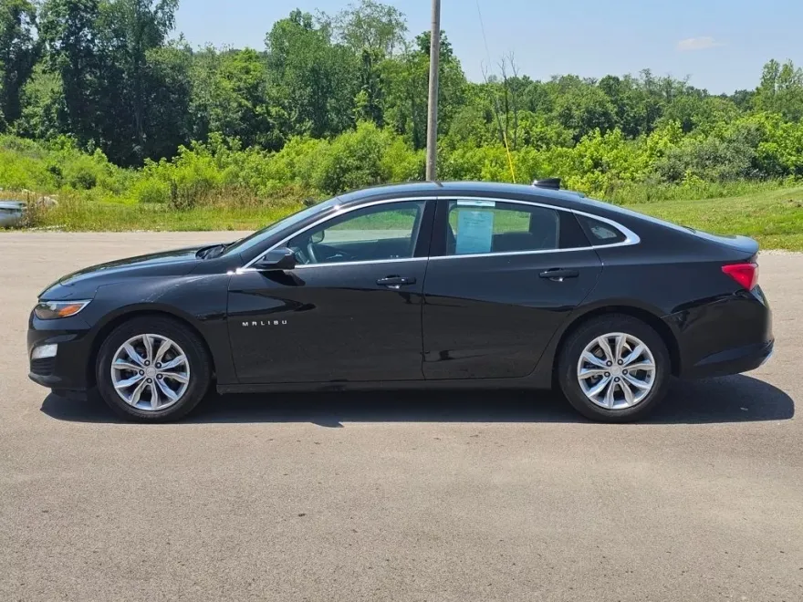 2024 Chevrolet Malibu 1LT photo 1