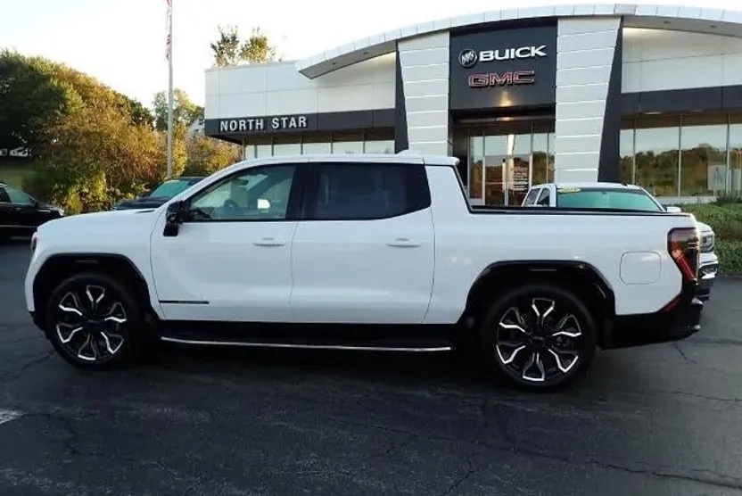 2025 Gmc Sierra EV Denali photo 1